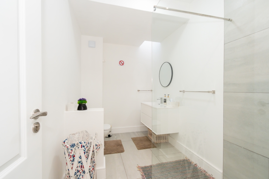 5 Bedroom Property for Sale in Paradise Beach Western Cape